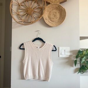 Sincerly Jules Cream Sleeveless Round Neck Knit Tank/Sweater Vest, L
